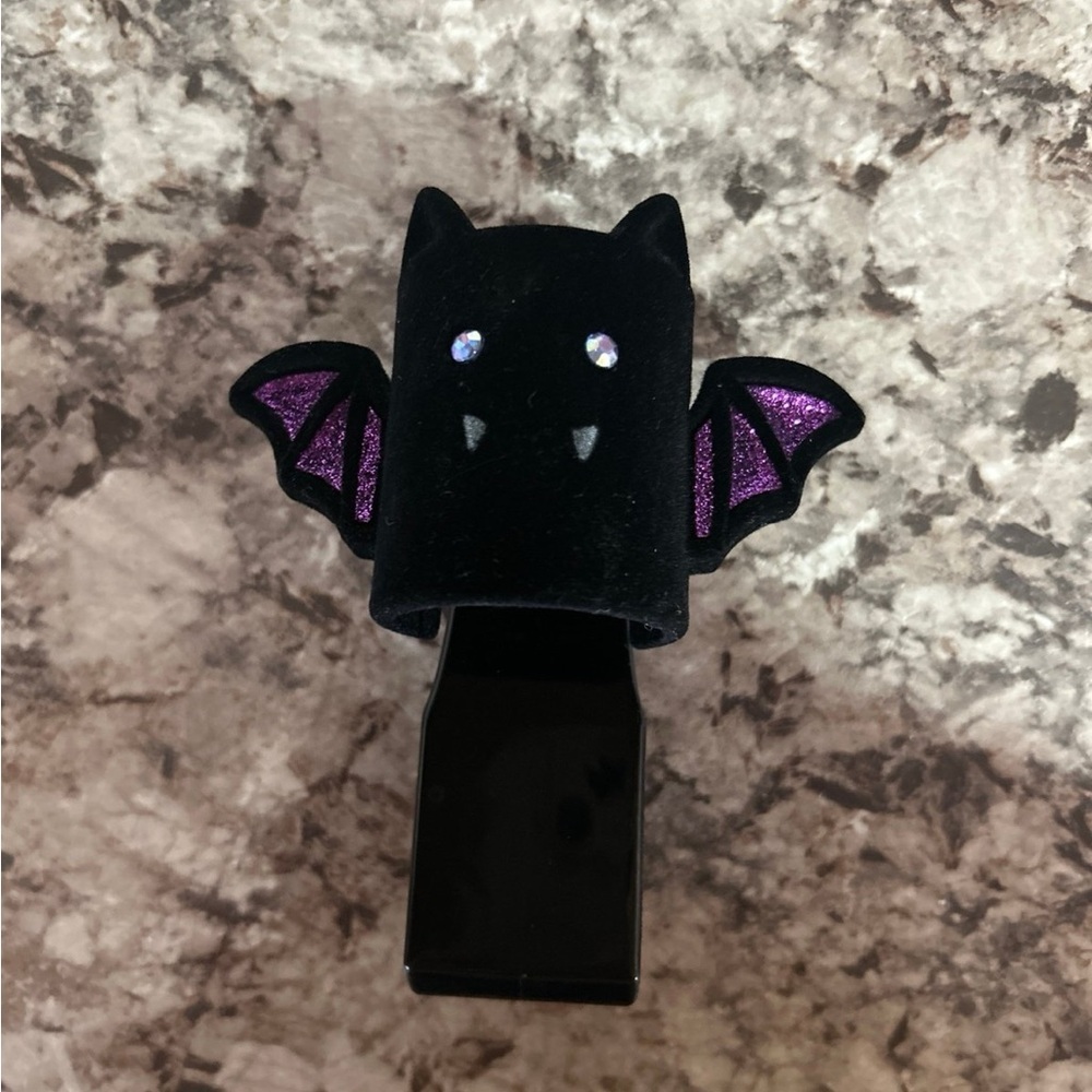 Bath and Body Works 2021 Halloween Glittery Bat Wallflowers Fragrance Plug - Picture 2 of 4